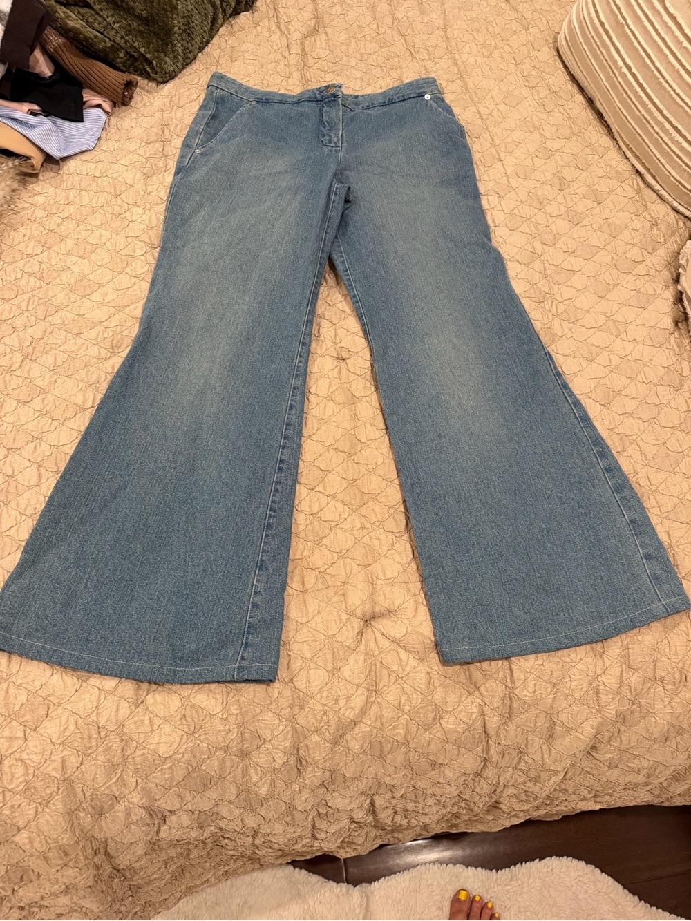 Chloe Wide Leg Women's Jeans in Light Blue